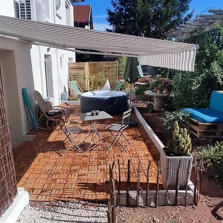 Superbe Appartement Avec Jacuzzi Avec Jardin Prive ليون المظهر الخارجي الصورة