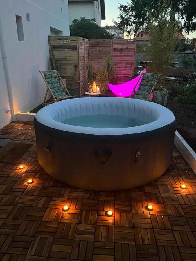 Superbe Appartement Avec Jacuzzi Avec Jardin Prive ليون المظهر الخارجي الصورة